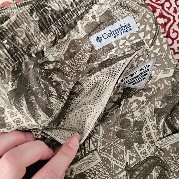 Columbia PFG Clearwater Shores Swim Trunks Men 40 x 6" Olive Green Fish Tropical - Picture 8 of 8